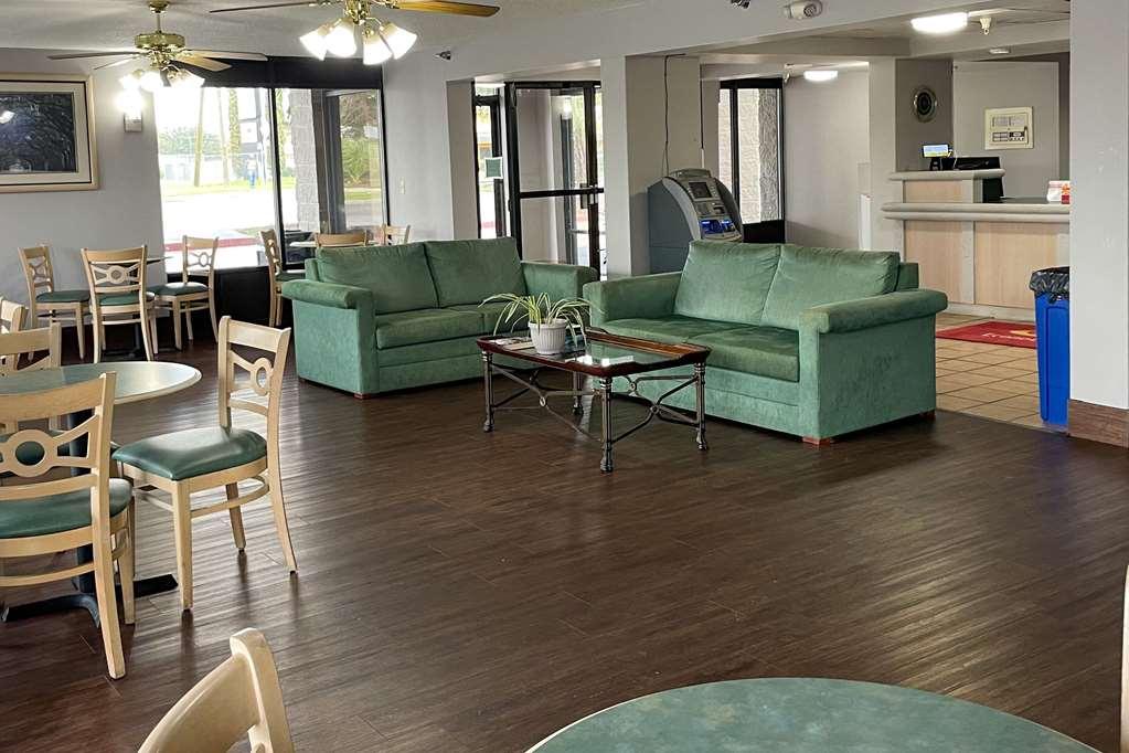 Econo Lodge Джорджтаун Интерьер фото