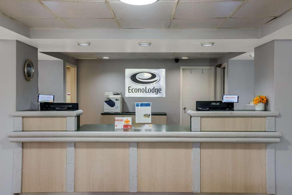 Econo Lodge Джорджтаун Интерьер фото