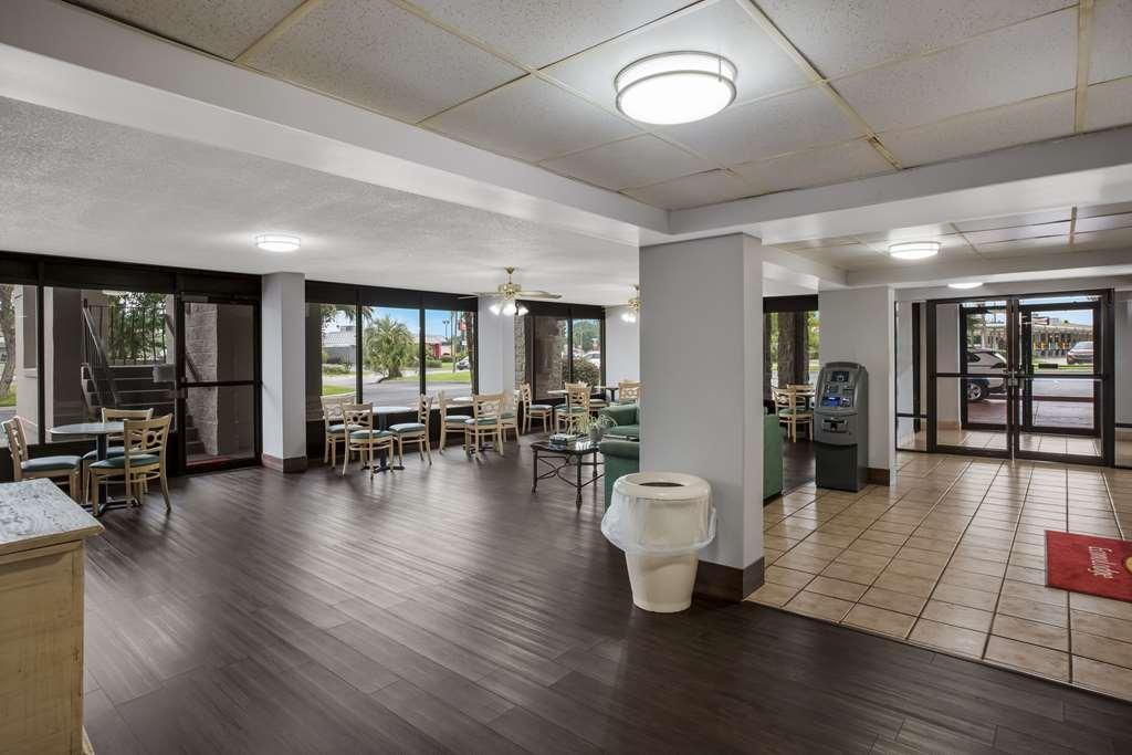 Econo Lodge Джорджтаун Интерьер фото
