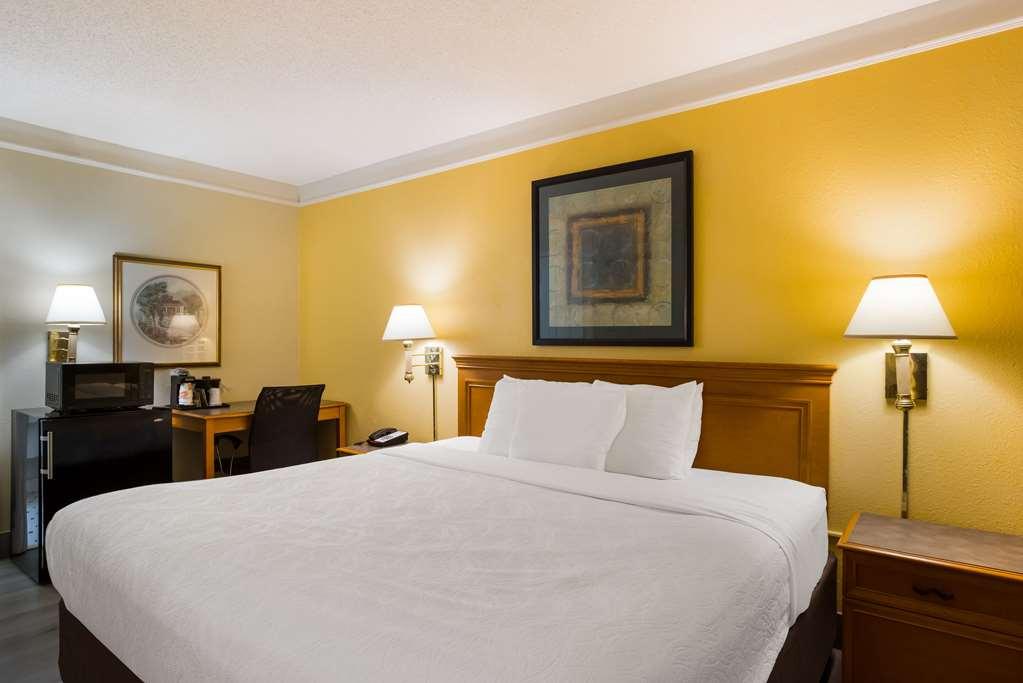 Econo Lodge Джорджтаун Номер фото